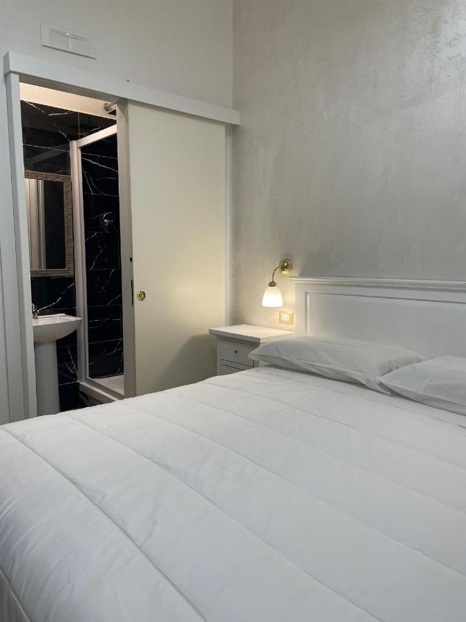 La Casa In Centro Hotel Salerno Ngoại thất bức ảnh