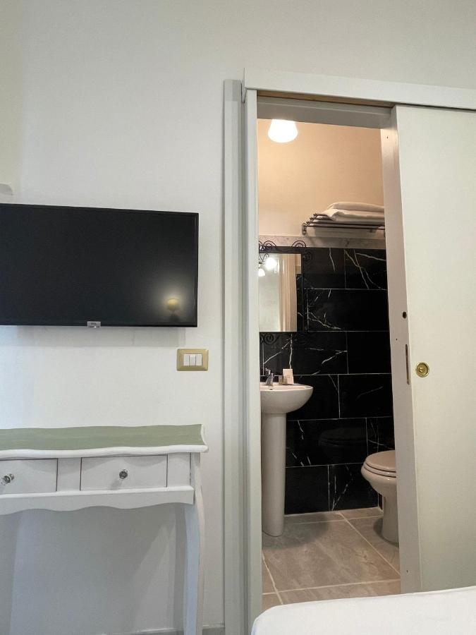 La Casa In Centro Hotel Salerno Ngoại thất bức ảnh